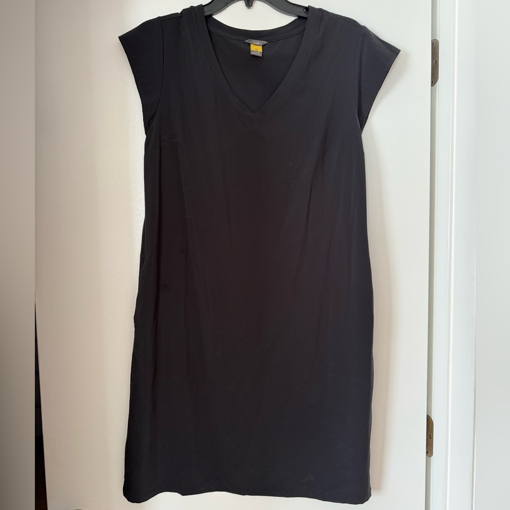 Eddie Bauer Black Cap Sleeve  V-Neck Dress